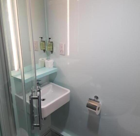 Номер Стандарт, Easyhotel Liverpool