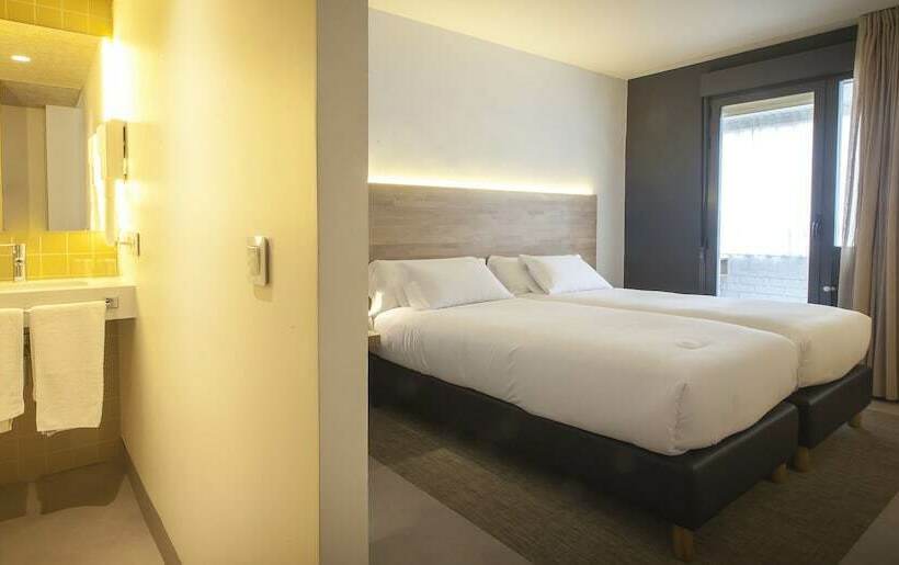 اتاق استاندارد, A Pamplona