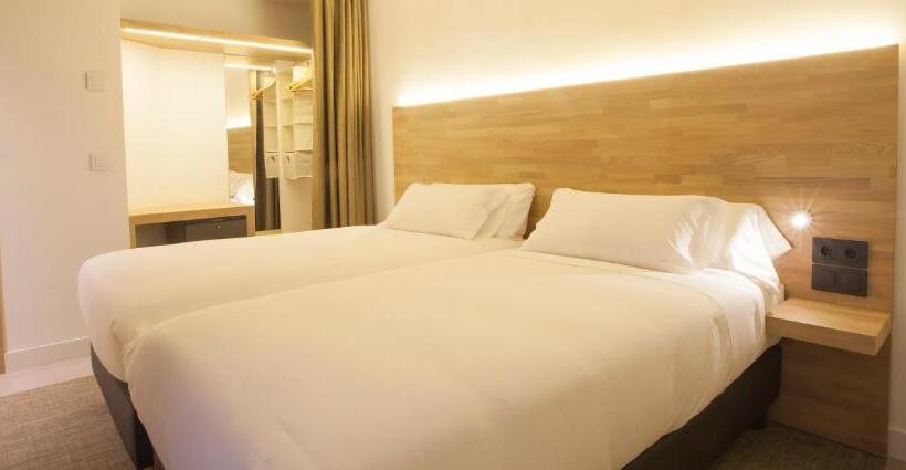 اتاق استاندارد, A Pamplona