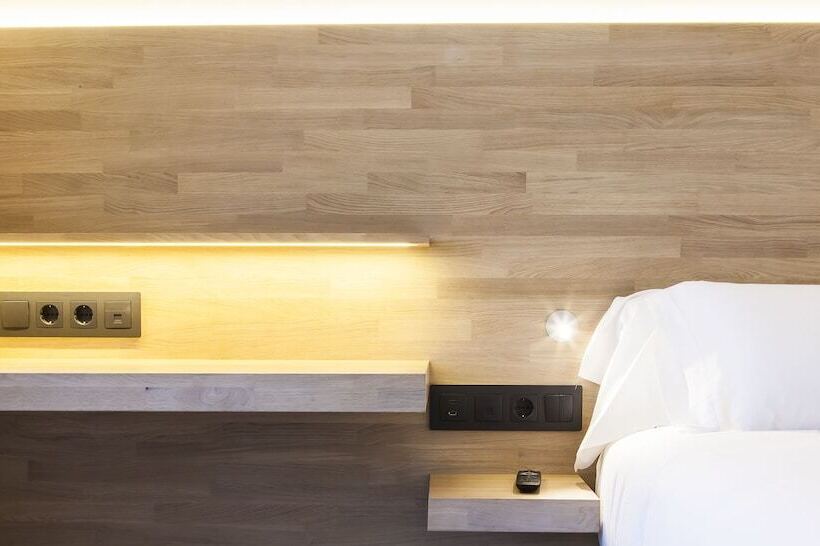 اتاق استاندارد, A Pamplona