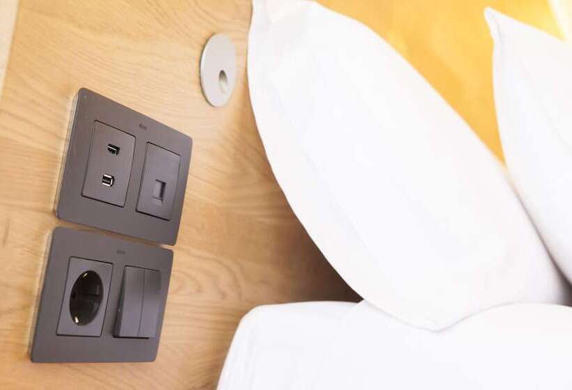 اتاق استاندارد, A Pamplona