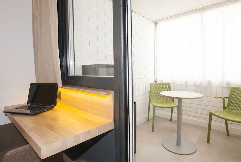 اتاق استاندارد, A Pamplona