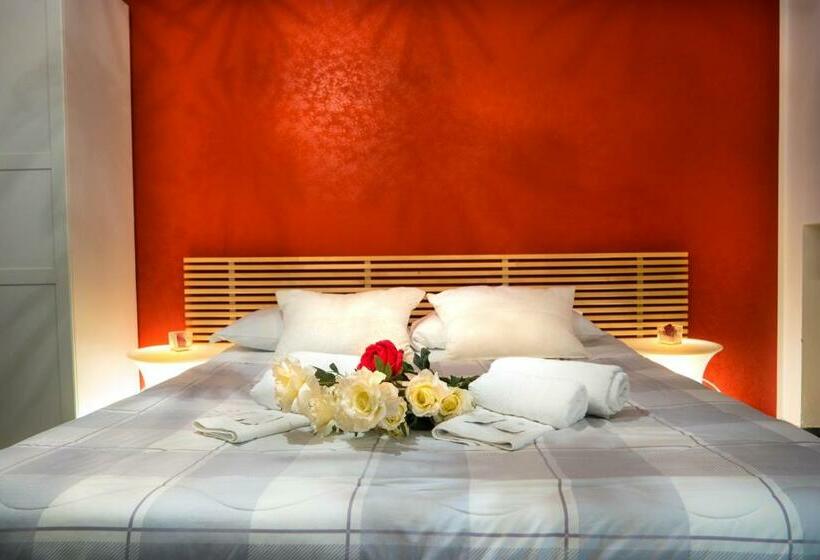 اتاق استاندارد با سرویس بهداشتی مشترک, Forever Rooms