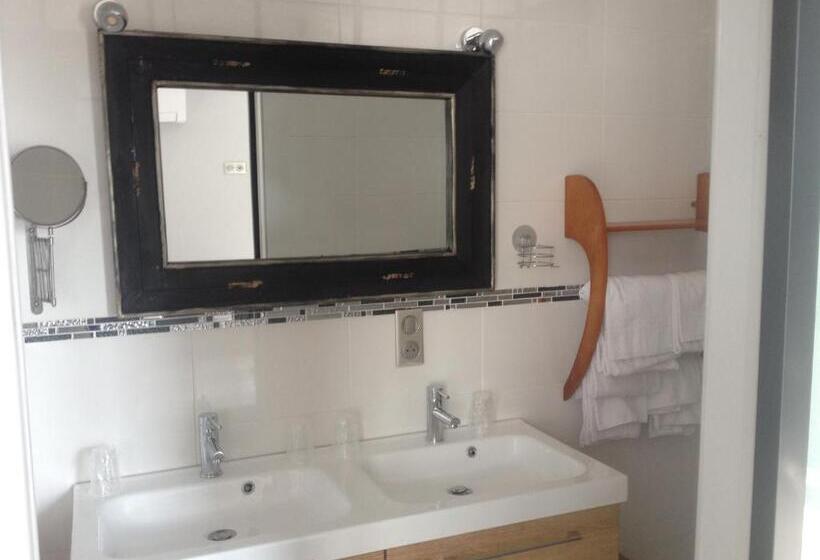 חדר יוקרתי, Hôtel Le P'tit Monde