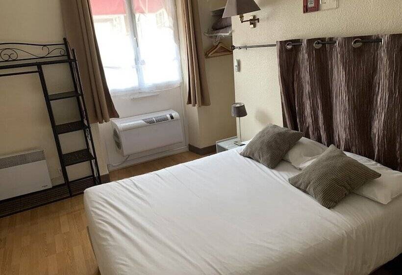 חדר משפחתי, Hôtel Le P'tit Monde