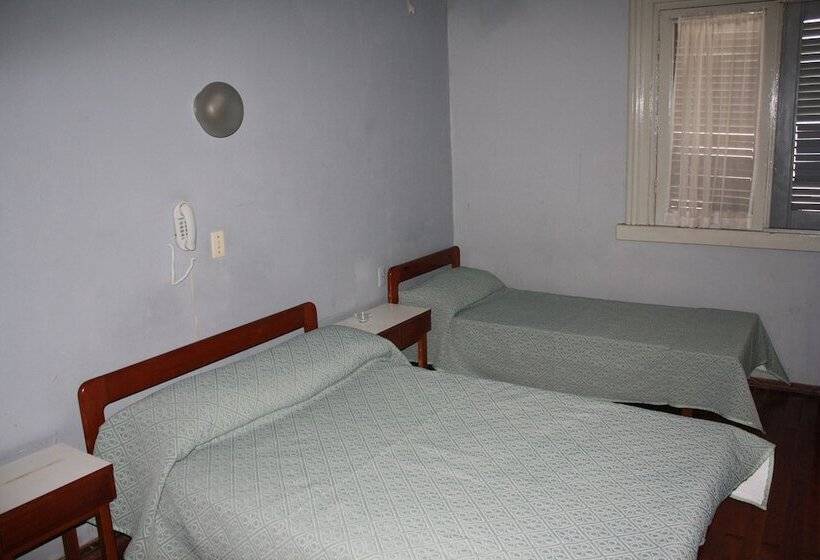 اتاق استاندارد سه نفره, Ideal