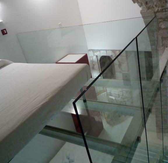 Négyszemélyes Standard Szoba Erléllyel, San Giorgio Modica