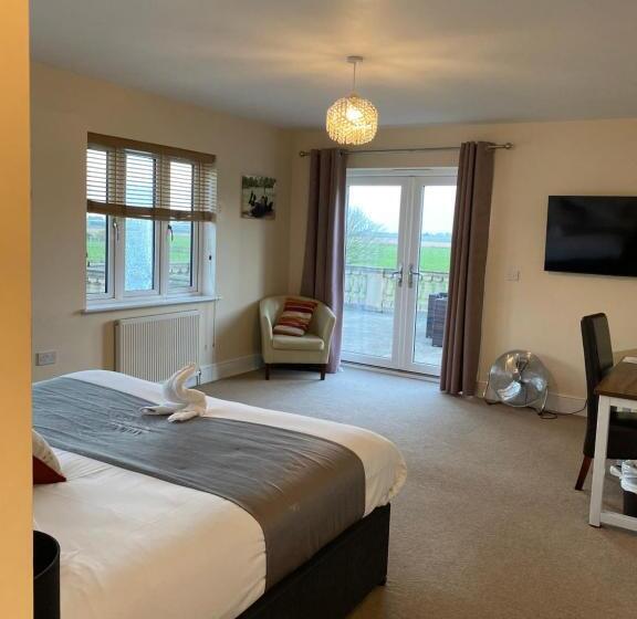 جناح, Woodhouse Farm Lodge