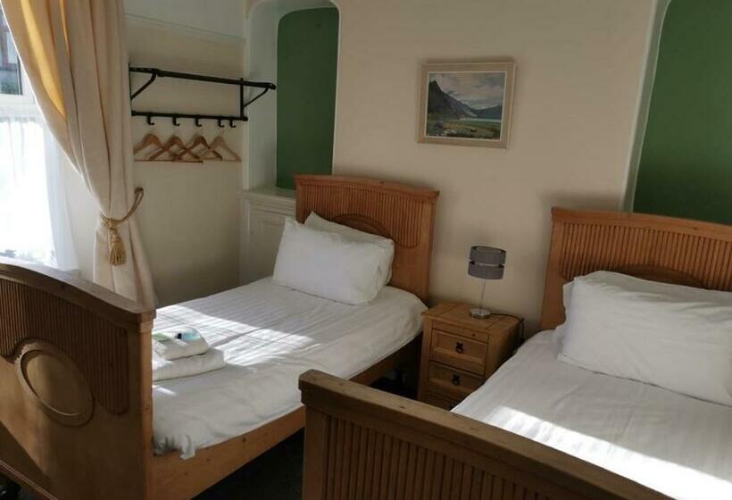 غرفة قياسية حمام مشترك, Mair S