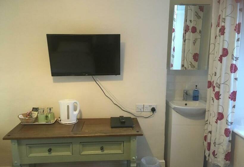 غرفة قياسية حمام مشترك, Mair S