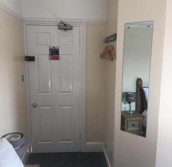 غرفة قياسية, Mair S