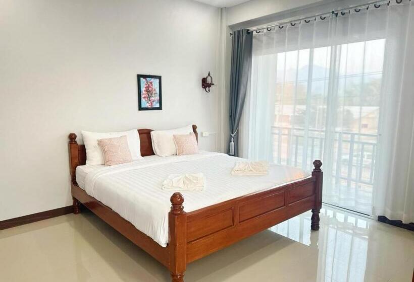 マウンテンビュースタンダードルーム, ปัวปันสุขโฮม