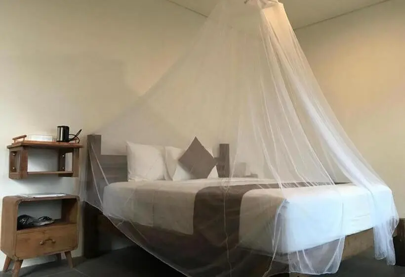 バルコニー付きデラックスルーム, Kraras Munduk Guest House & Donbiyu Rendezvous Restaurant
