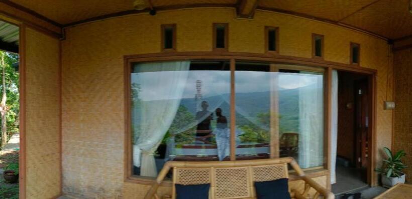 Номер Стандарт с Террасой, Kraras Munduk Guest House & Donbiyu Rendezvous Restaurant