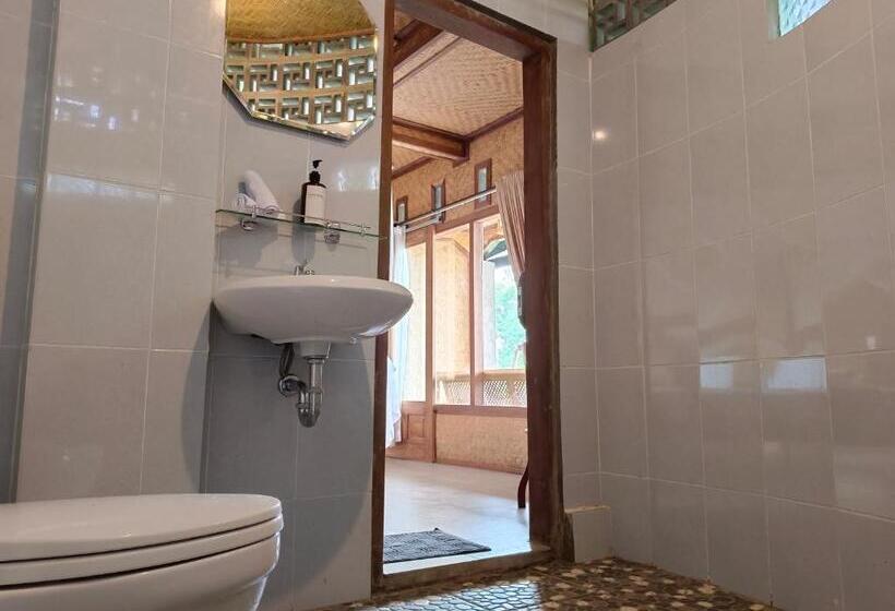 חדר סטנדרט עם טרסה, Kraras Munduk Guest House & Donbiyu Rendezvous Restaurant