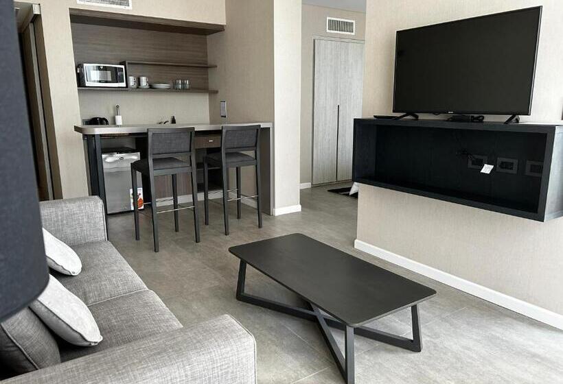 חדר דחוקס עם מיטת קינג, Graciana Residences Apart