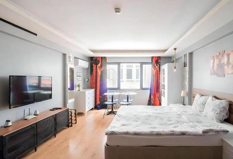 إستوديو قياسى, Handmade