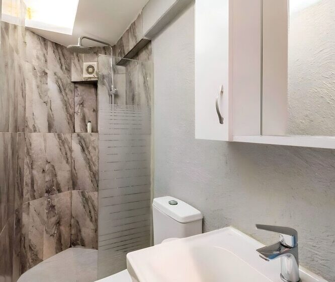 إستوديو قياسى, Handmade