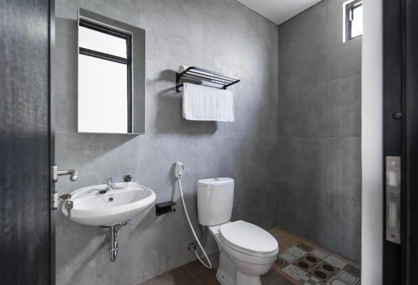 Quarto Deluxe, Cove Urbanier