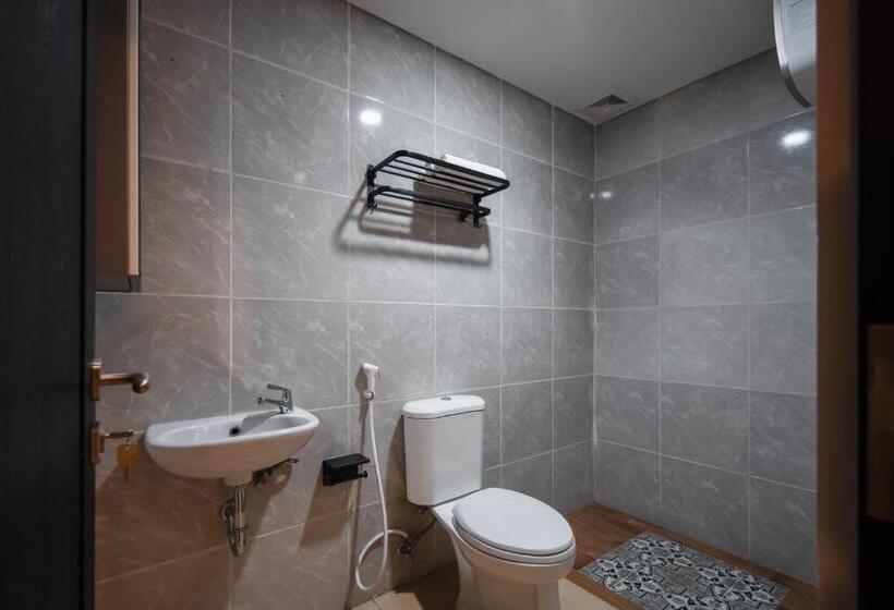 Quarto Deluxe, Cove Urbanier