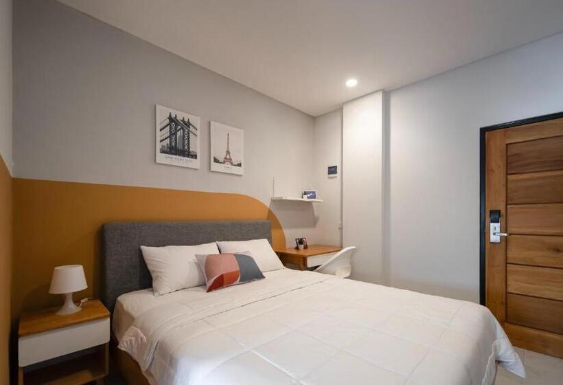 Quarto Deluxe, Cove Urbanier