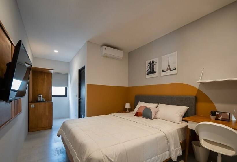 Quarto Deluxe, Cove Urbanier