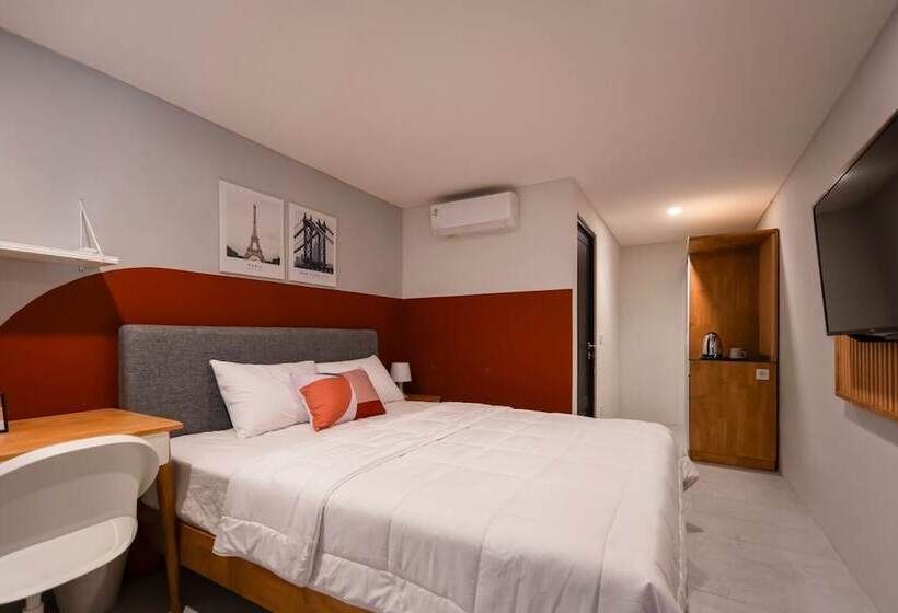 Quarto Deluxe, Cove Urbanier