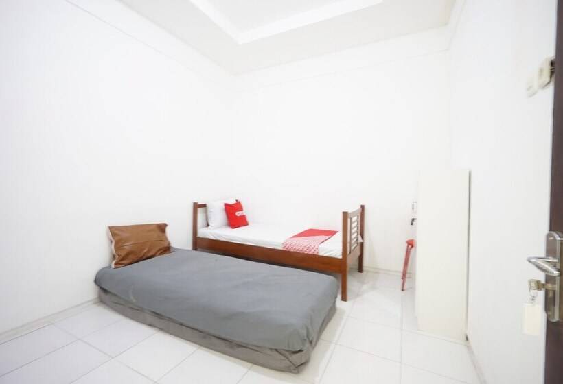 标准间, Homestay & Cafe Blessings Near Station Center Town Redpartner