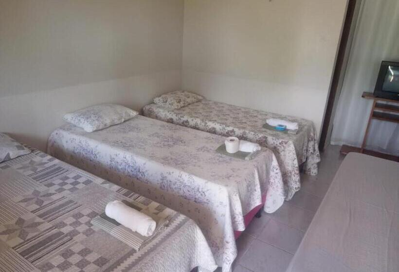 غرفة قياسية ثلاثية, Pousada Mazolas