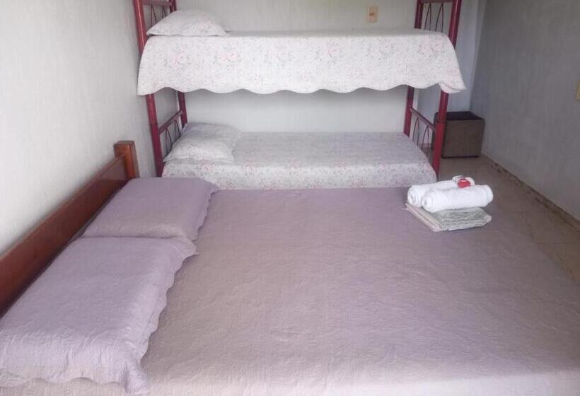 غرفة قياسية رباعية, Pousada Mazolas