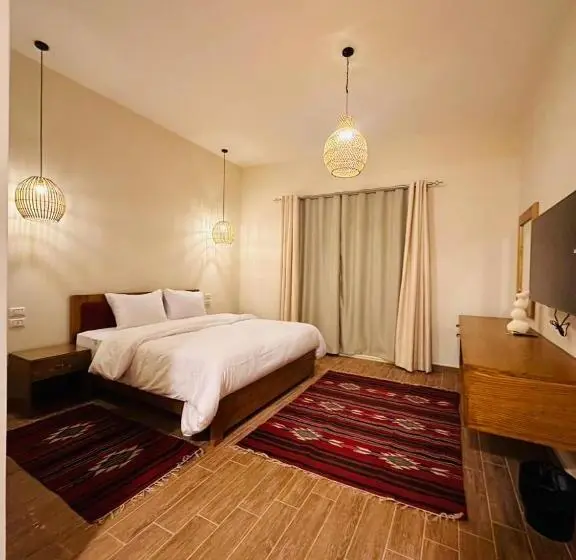 اتاق استاندارد با تخت بزرگ, Azad Siwa