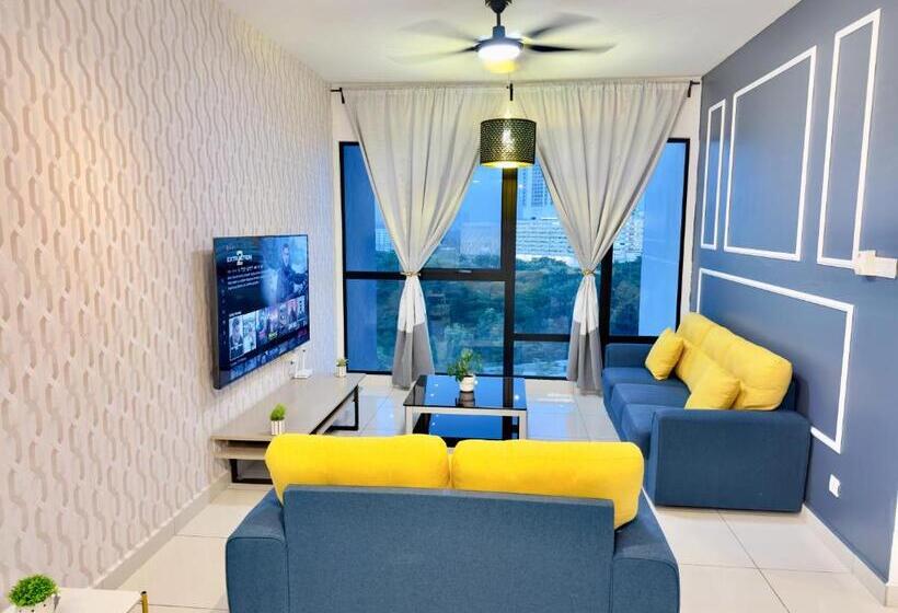 Апартаменты 2 Спальни, Midvalley Southkey Mosaic 6 9pax Netflix Smarttv70inch
