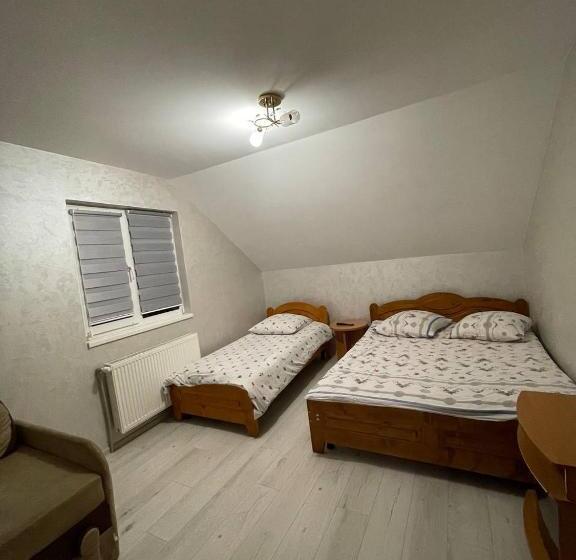 Family Room, лимонний дім