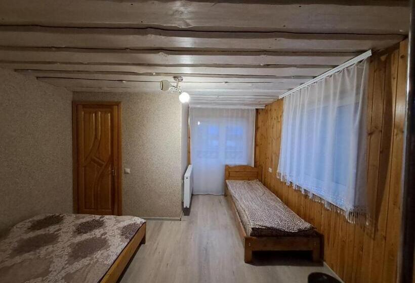 Habitació Triple Comfort, лимонний дім