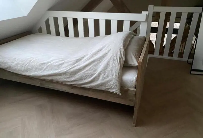 デラックスの４人部屋, B&b De Slaapsoof