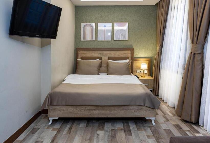 جناح جونيور مزوَّد بشرفة, Linnga Hotel & Suite