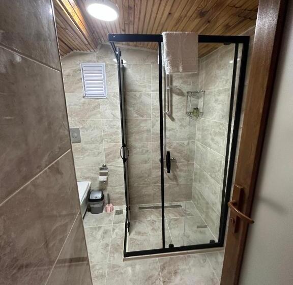 غرفة قياسية ثلاثية, Linnga Hotel & Suite