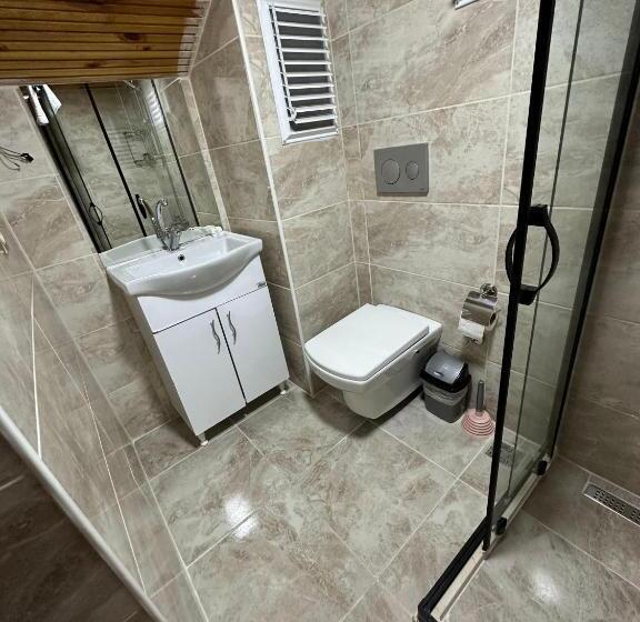 غرفة قياسية ثلاثية, Linnga Hotel & Suite