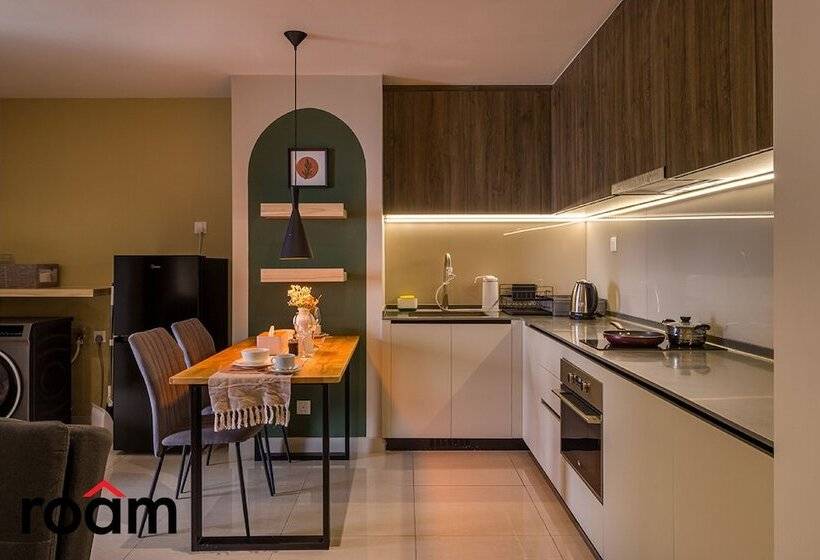 Президентский Люкс, Datum Jelatek Sky Residence Roam