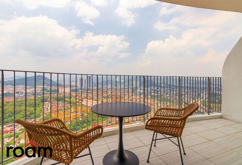 Президентский Люкс, Datum Jelatek Sky Residence Roam