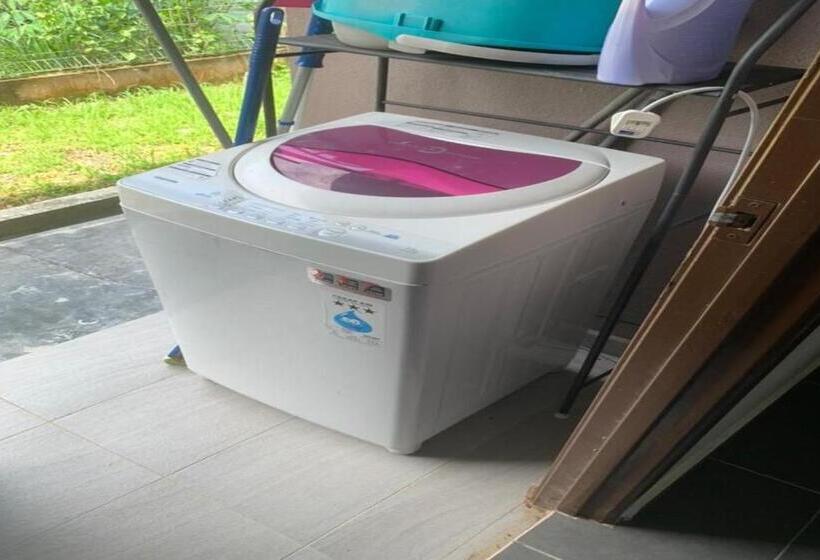 חדר משפחתי, Hostel Klia