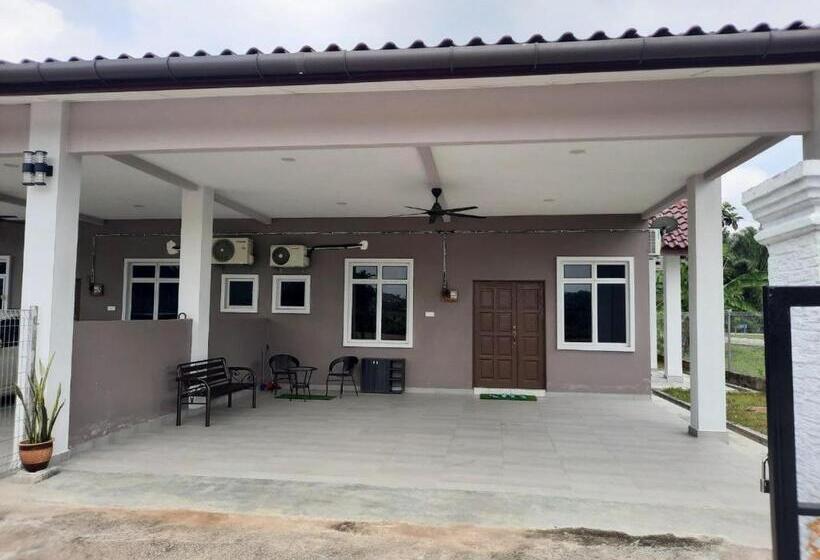 带共用浴室的标准房间, Hostel Klia