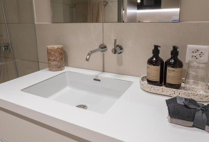 Студия Superior, Ariv Apartments Zug