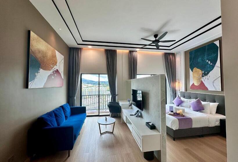 غرفة ديلوكس مزودة بشرفة, Cameron Lavender Mansion By Play