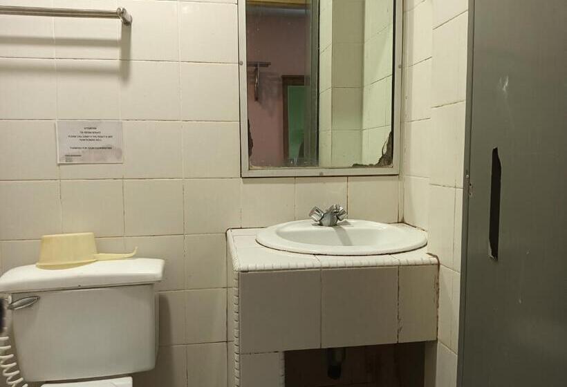 Standart Oda, Oyo 90860 Wawasan Inn