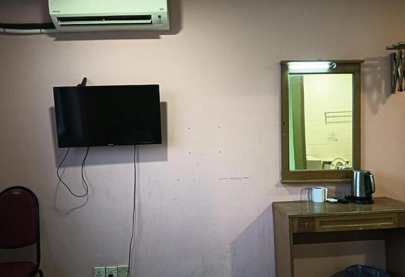 Standart Oda, Oyo 90860 Wawasan Inn