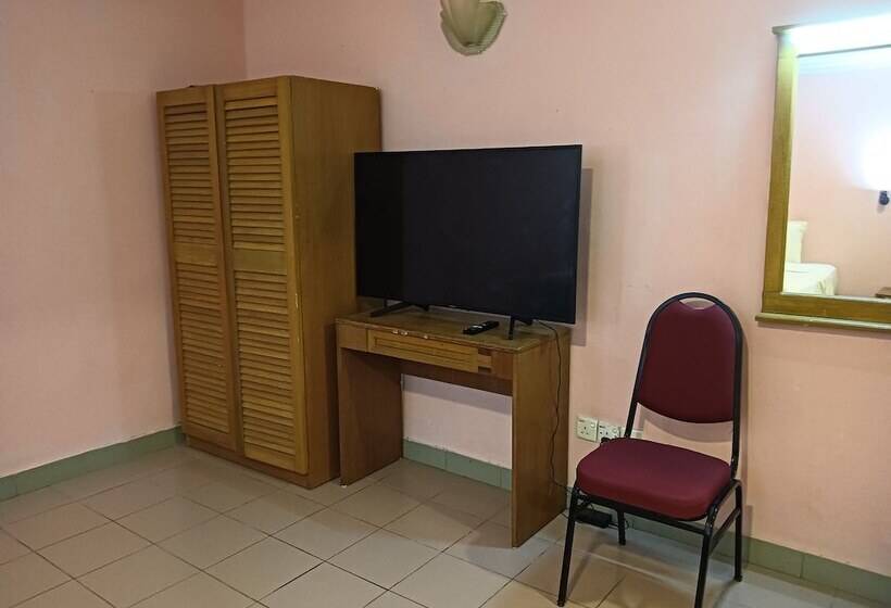 Aile Süiti, Oyo 90860 Wawasan Inn