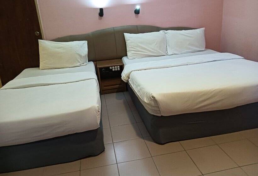 Delüks Üç Kişilik Oda, Oyo 90860 Wawasan Inn