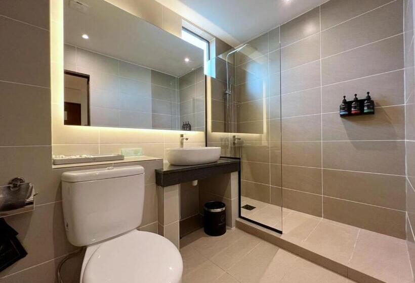 豪华房间, The Borneo