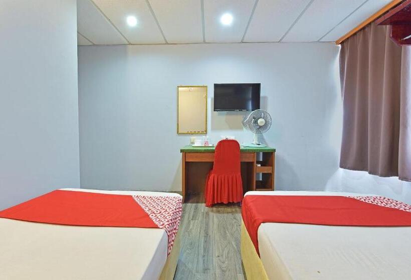 غرفة ديلوكس, Oyo 90846 Hotel Akasia